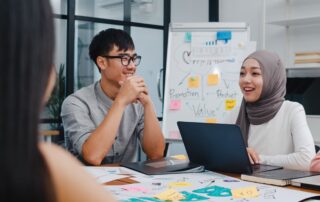 Efisiensi Kerja Kunci Bisnis Lebih Produktif dengan Dukungan Accurate Online