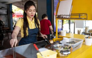 Promo Akhir Tahun Bank Mandiri 2025, Momentum Tepat UMKM Kelola Keuangan Lebih Rapi dengan Accurate Online