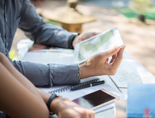 Rupiah Melemah ke Rp16.872 per Dolar AS, Imbas Outlook Kredit RI dan Sentimen Global