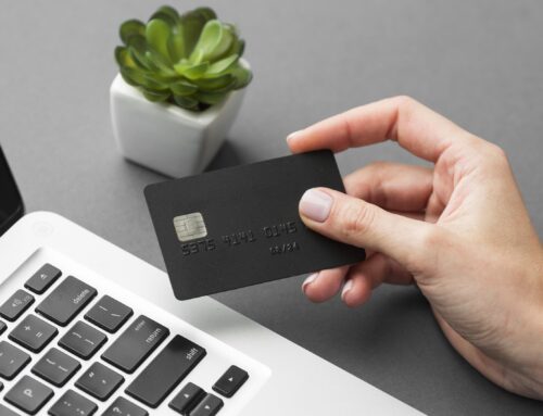 Kartu Kredit Bisnis vs Kartu Kredit Pribadi: Mana yang Lebih Tepat untuk Mengelola Keuangan Usaha?